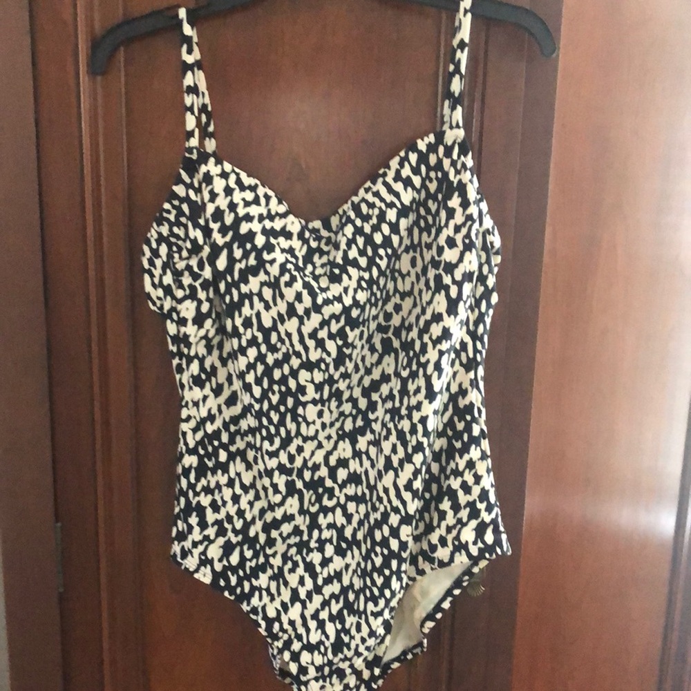 Xl bathing suit